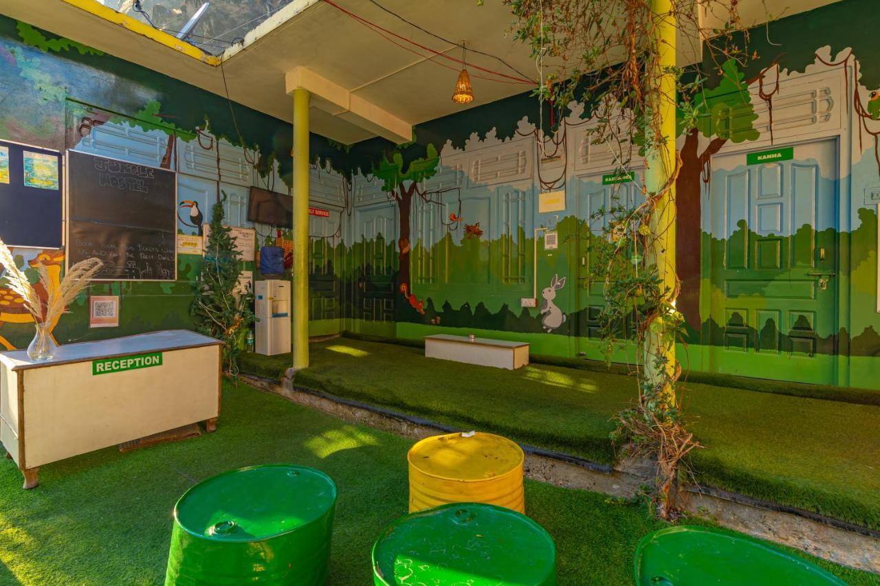 Jungle Hostel By Whoopers Касоль Экстерьер фото