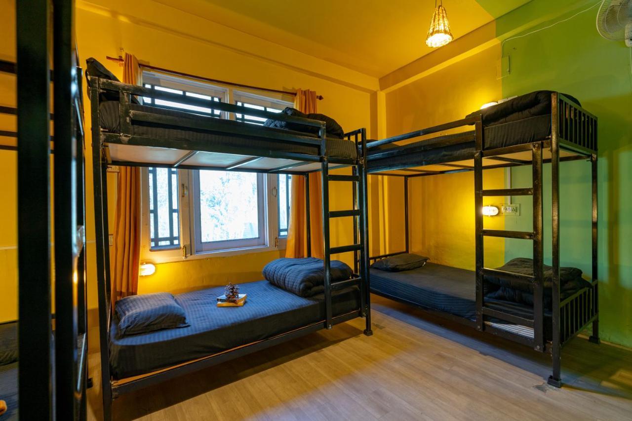 Jungle Hostel By Whoopers Касоль Экстерьер фото