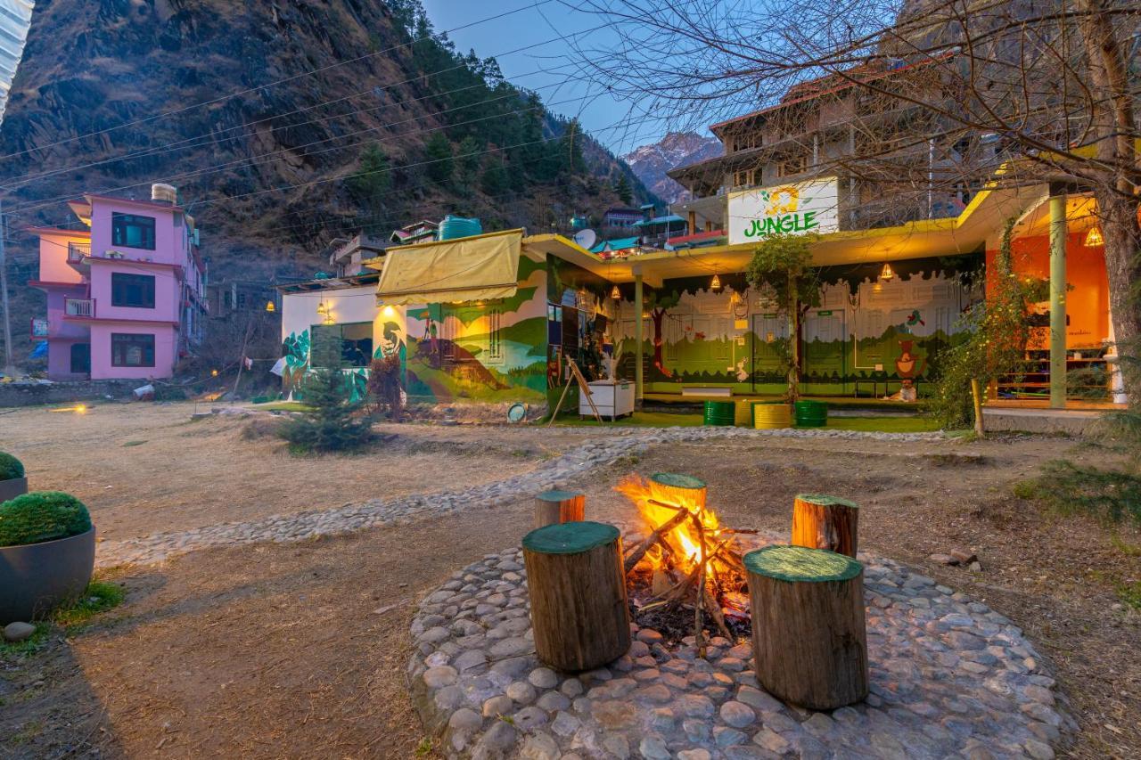 Jungle Hostel By Whoopers Касоль Экстерьер фото
