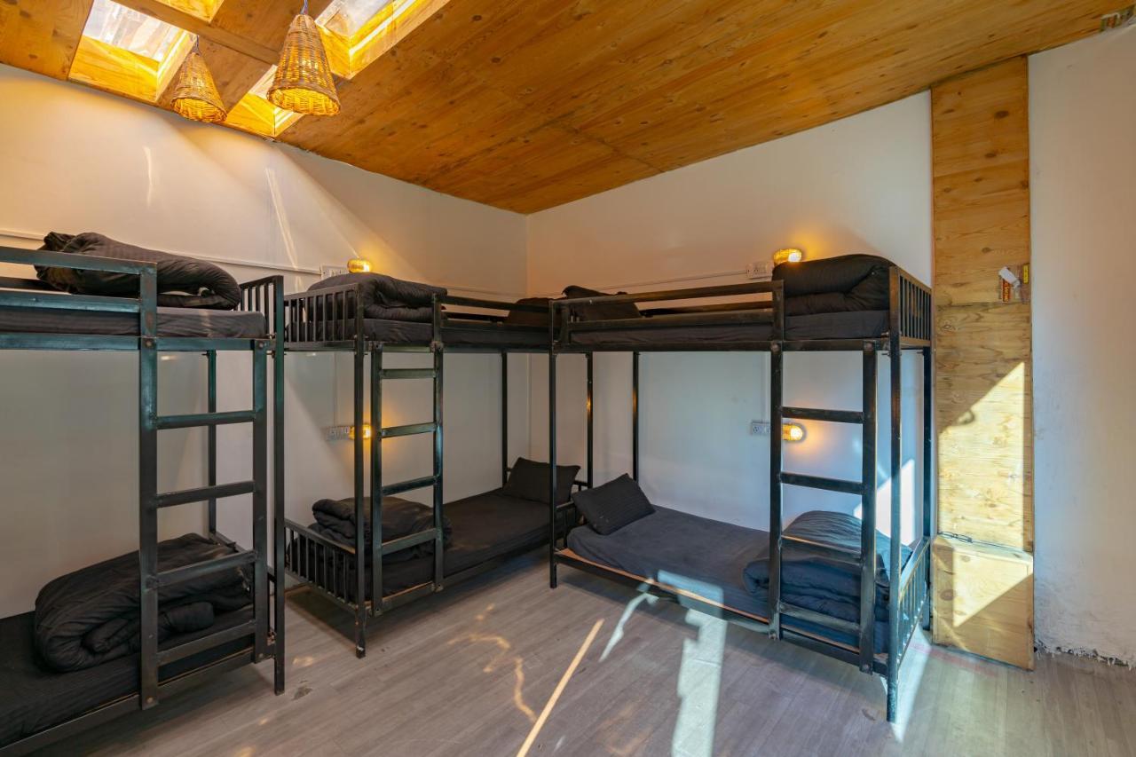 Jungle Hostel By Whoopers Касоль Экстерьер фото